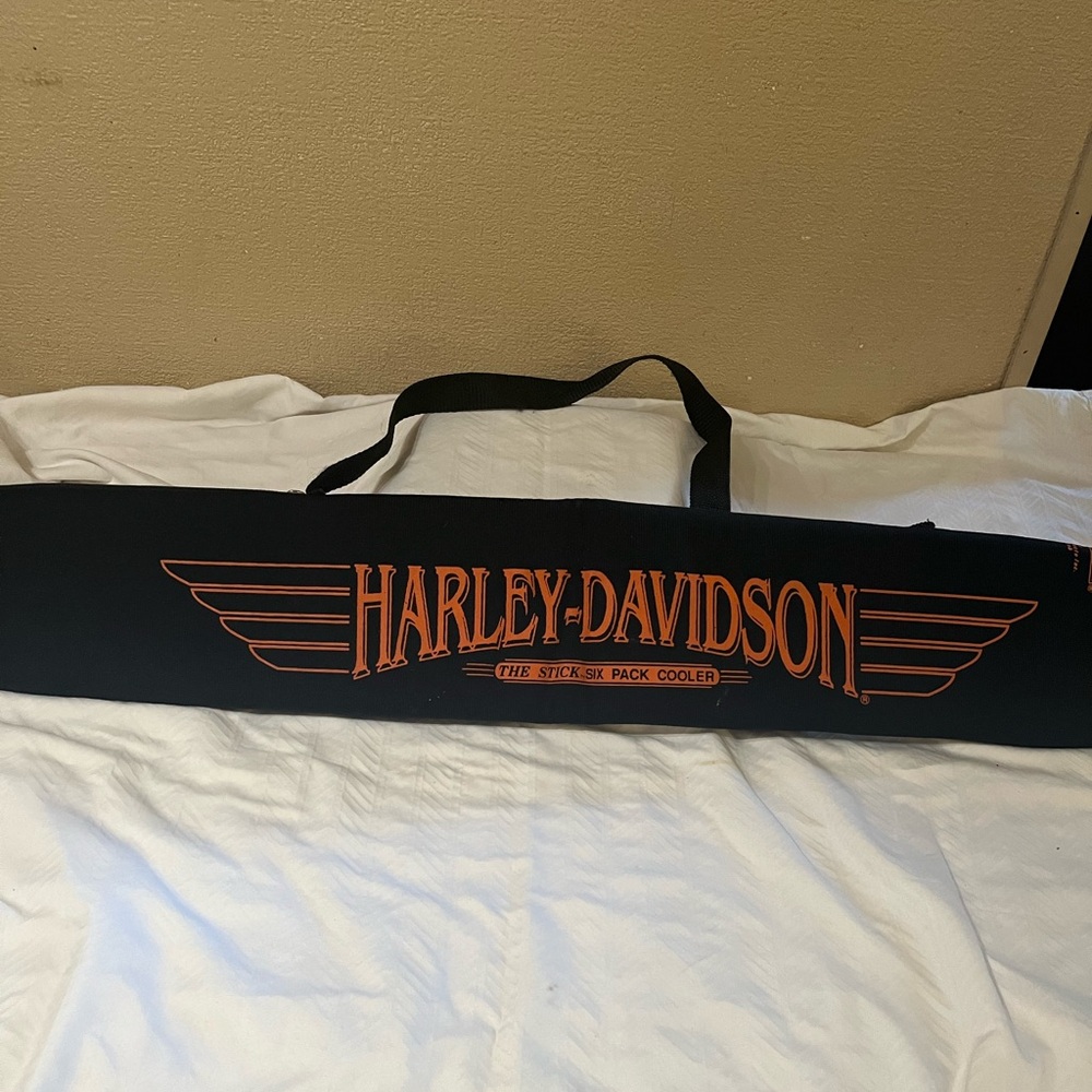NWOT Harley Davidson The Stick Six Pack Cooler.